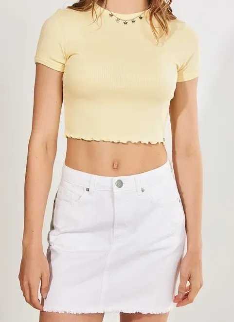 blusa cropped básica manga curta blusa cropped básica manga curta