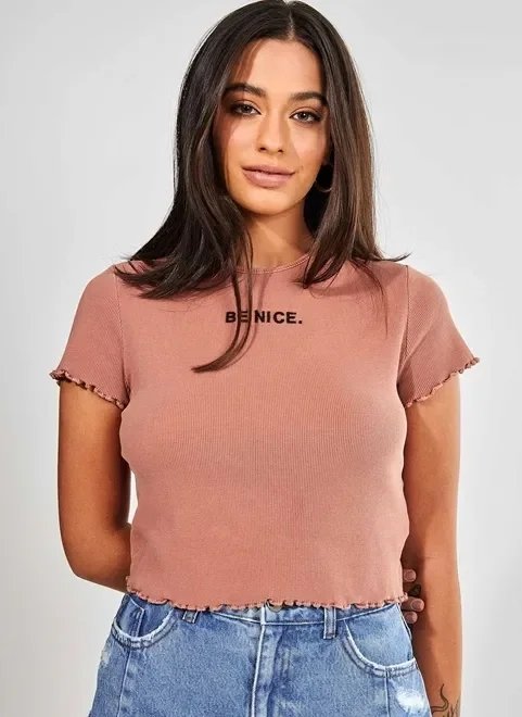 blusa cropped com escrito bordado blusa cropped com escrito bordado
