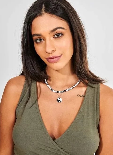 blusa transpassada verde militar blusa transpassada verde militar
