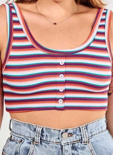 regata cropped listrada com botões regata cropped listrada com botões