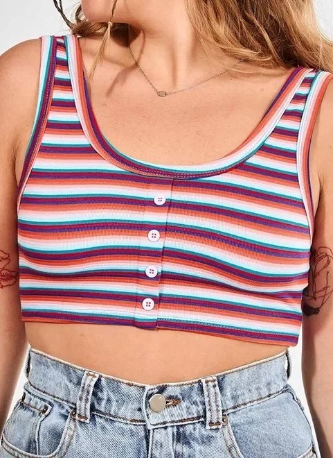 regata cropped listrada com botões regata cropped listrada com botões