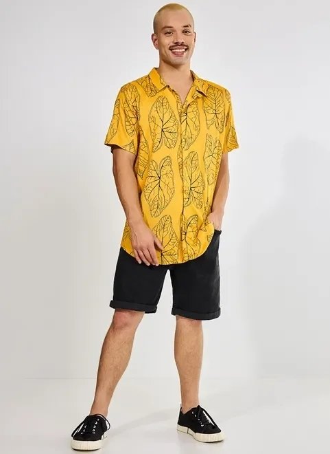 camisa amarela estampa de folhas camisa amarela estampa de folhas