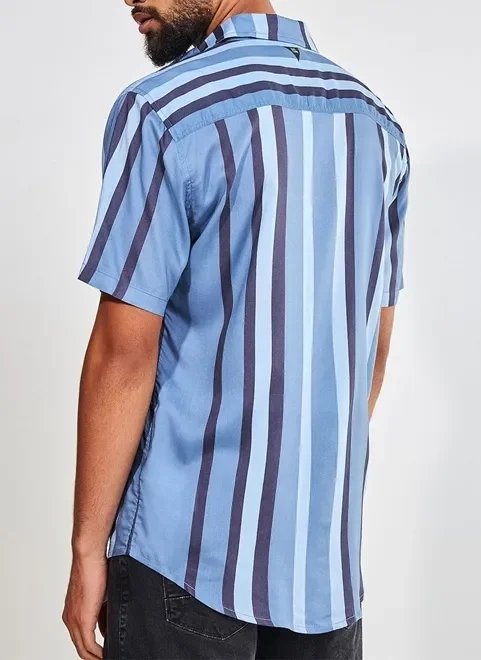 camisa manga curta listras azuis camisa manga curta listras azuis