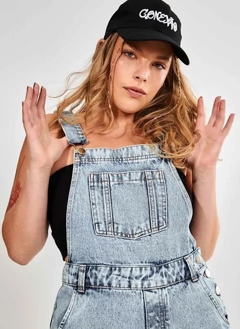 macacão jeans oversized destroyed macacão jeans oversized destroyed