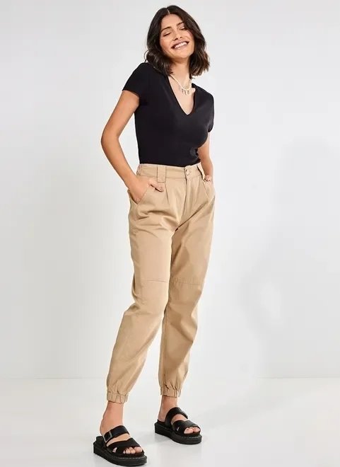 blusa básica preta gola v blusa básica preta gola v