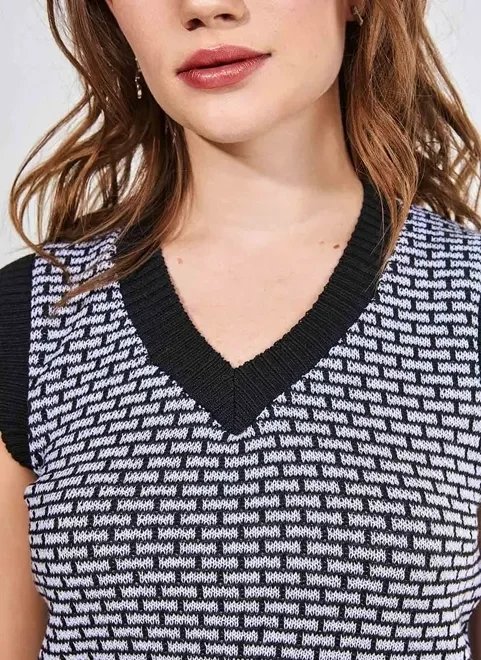 coletinho cropped em tricô preto e branco coletinho cropped em tricô preto e branco