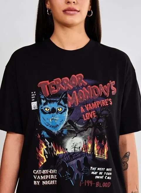 camiseta oversized preta gato do terror camiseta oversized preta gato do terror