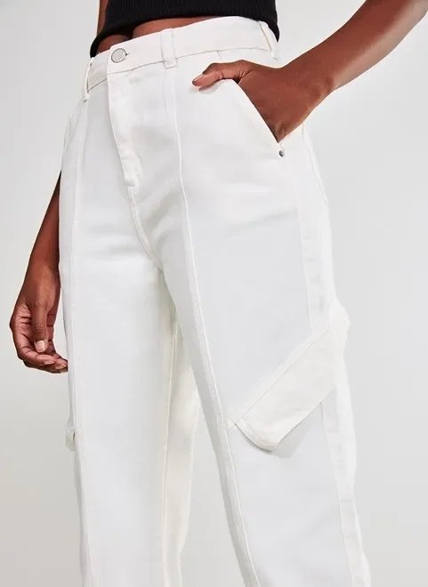 calça cargo de sarja off-white calça cargo de sarja off-white