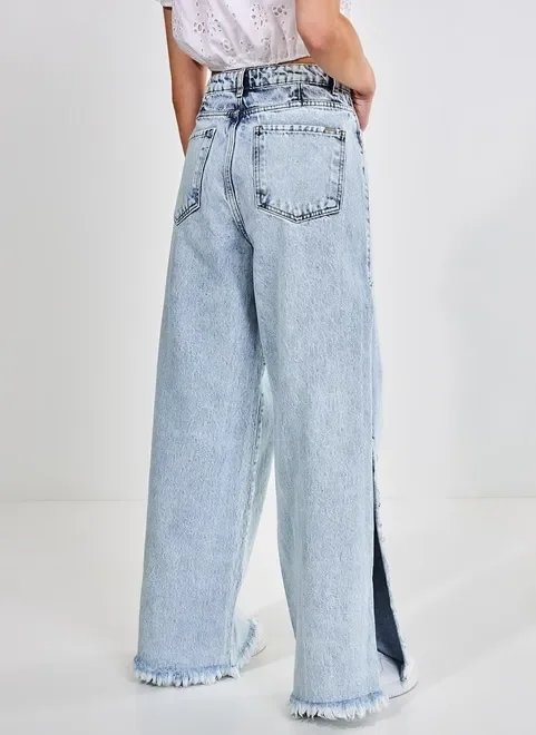calça jeans wide leg com fenda calça jeans wide leg com fenda