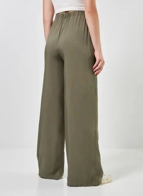 calça wide leg em viscose calça wide leg em viscose