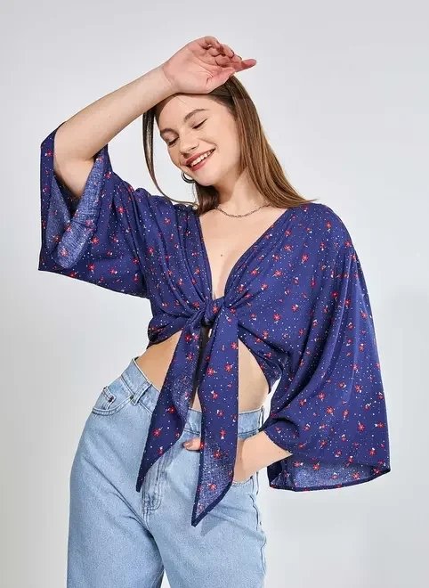kimono e blusa 2 em 1 azul com florzinhas kimono e blusa 2 em 1 azul com florzinhas