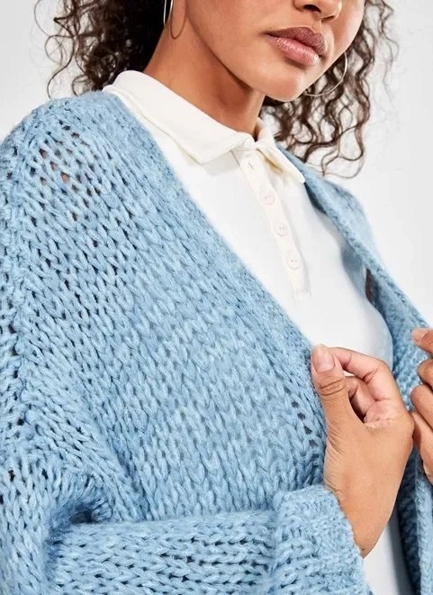 cardigan estilo kimono em tricô azul cardigan estilo kimono em tricô azul