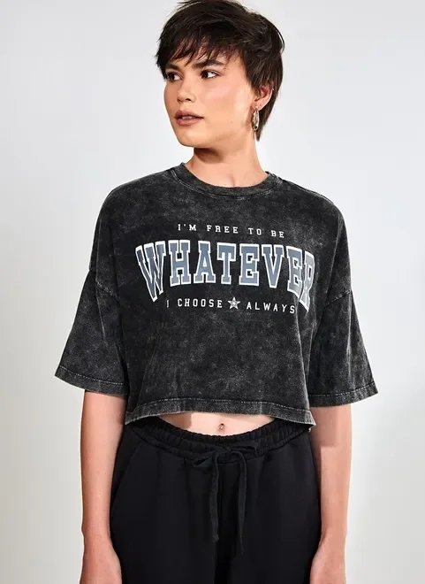 camiseta cropped college preto marmorizado camiseta cropped college preto marmorizado