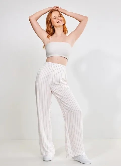 calça de alfaiataria clara com listas calça de alfaiataria clara com listas