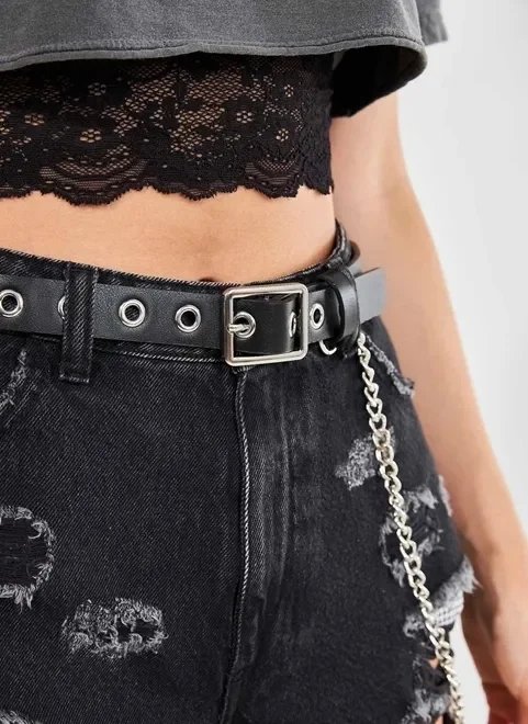 cinto preto com corrente cinto preto com corrente