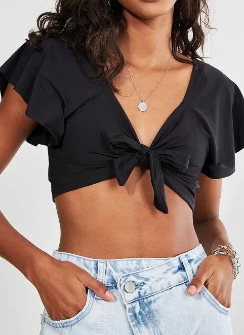 blusa cropped preta com amarração blusa cropped preta com amarração