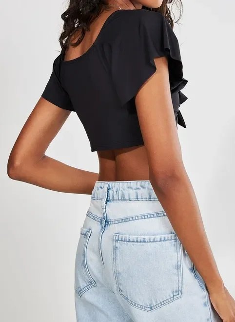 blusa cropped preta com amarração blusa cropped preta com amarração