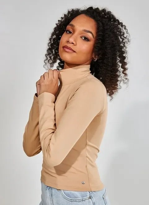 blusa manga longa básica com golinha blusa manga longa básica com golinha