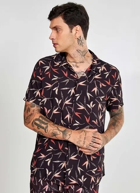 camisa preta floral camisa preta floral