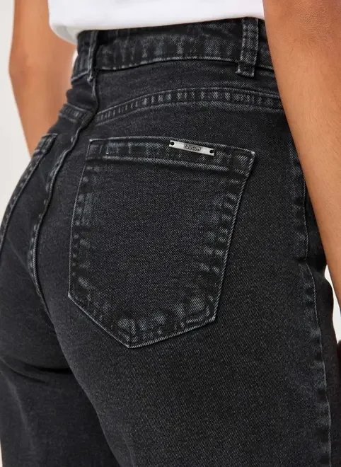 calça mom jeans preta calça mom jeans preta