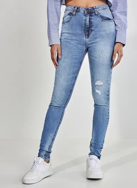 calça jeans skinny com desfiado calça jeans skinny com desfiado