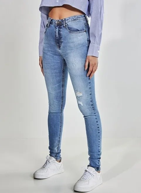 calça jeans skinny com desfiado calça jeans skinny com desfiado
