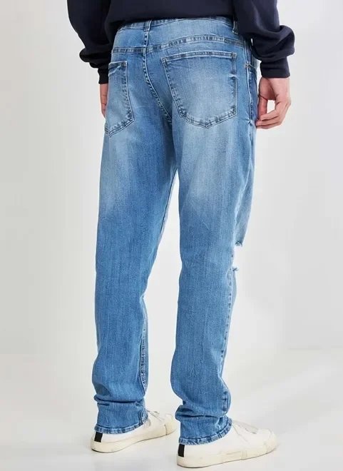 calça slim em jeans desfiado calça slim em jeans desfiado