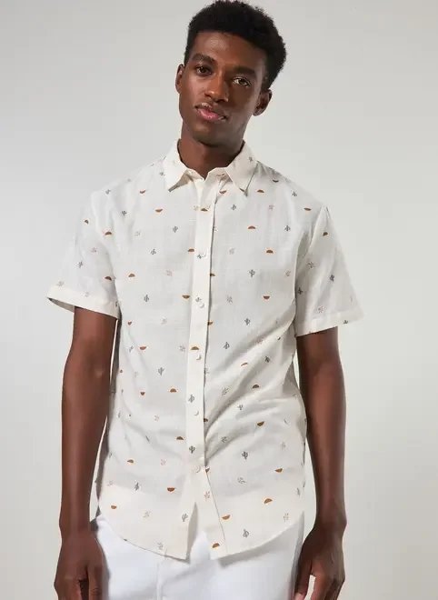 camisa off-white com cactus camisa off-white com cactus