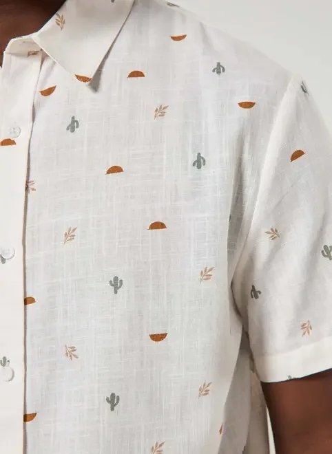 camisa off-white com cactus camisa off-white com cactus