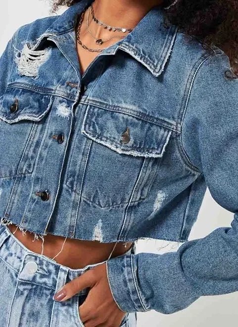jaqueta jeans cropped desfiada jaqueta jeans cropped desfiada