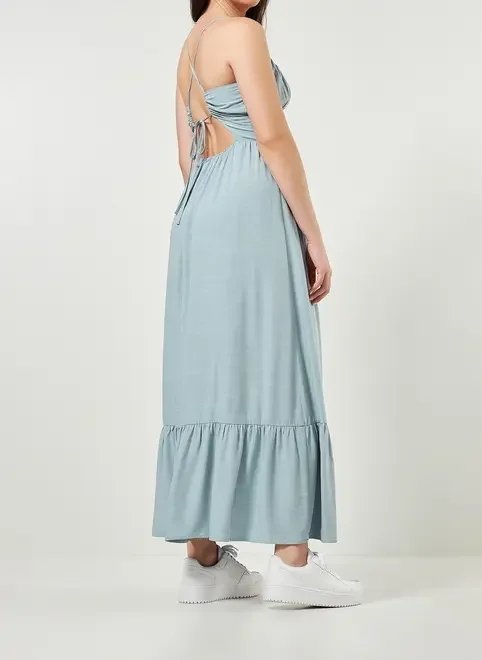 vestido longo romântico com fenda vestido longo romântico com fenda