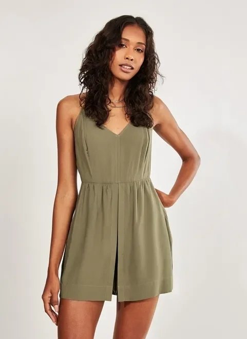 macaquinho verde militar com short saia macaquinho verde militar com short saia