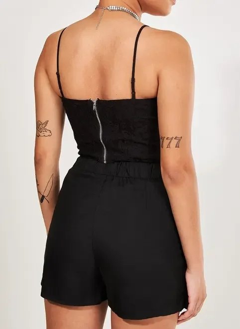 cropped estilo corselet em renda cropped estilo corselet em renda