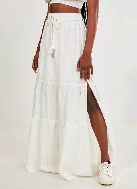 saia longa off-white com fenda saia longa off-white com fenda