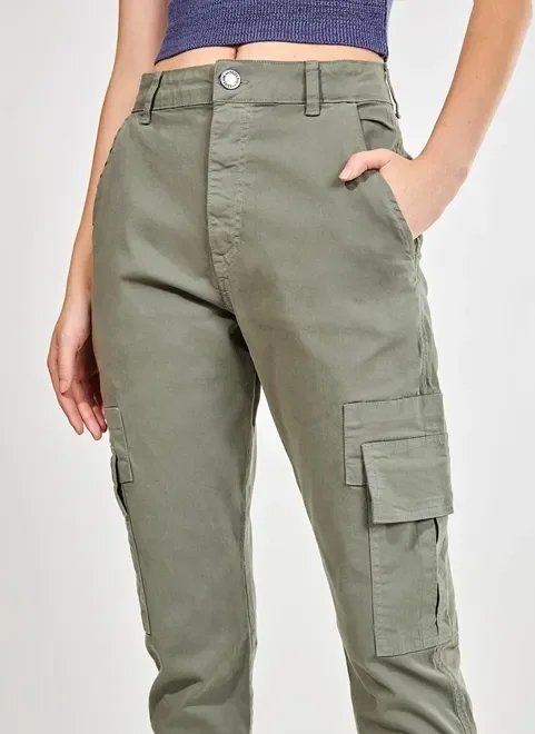 calça cargo reta verde militar calça cargo reta verde militar