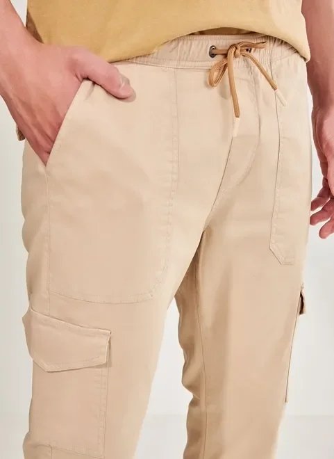 calça jogger cargo de sarja bege calça jogger cargo de sarja bege