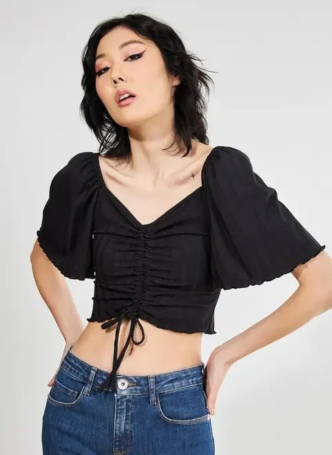 blusa cropped preta manga morcego blusa cropped preta manga morcego