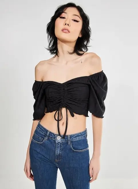 blusa cropped preta manga morcego blusa cropped preta manga morcego