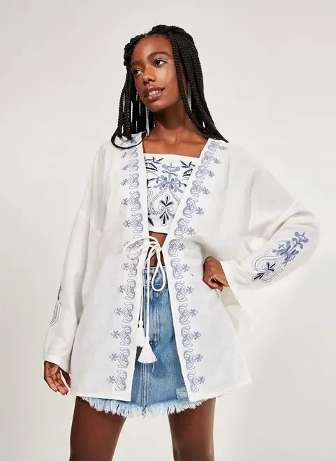 kimono off-white com bordados kimono off-white com bordados
