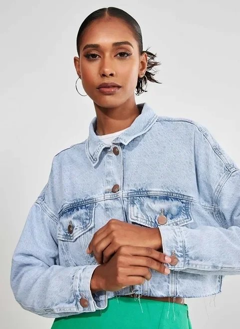 jaqueta cropped em jeans circular jaqueta cropped em jeans circular