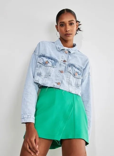 jaqueta cropped em jeans circular jaqueta cropped em jeans circular