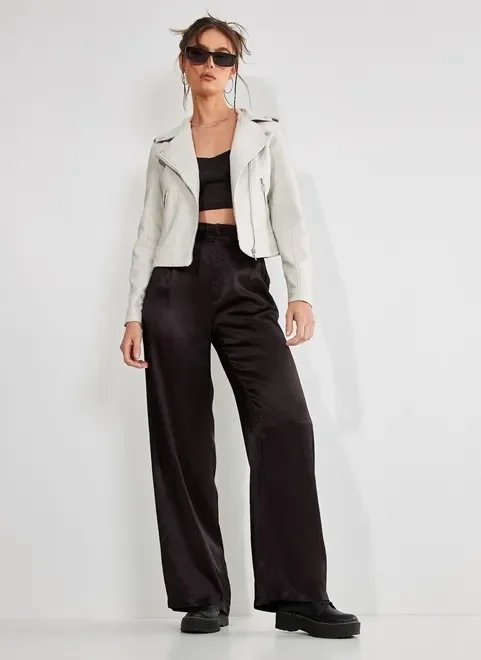 calça wide leg acetinada calça wide leg acetinada