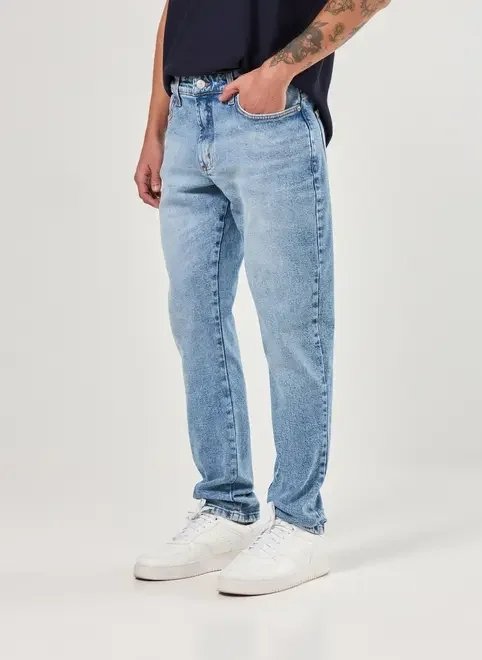 calça slim em jeans claro calça slim em jeans claro