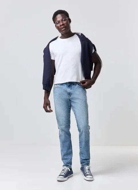 calça slim em jeans claro calça slim em jeans claro