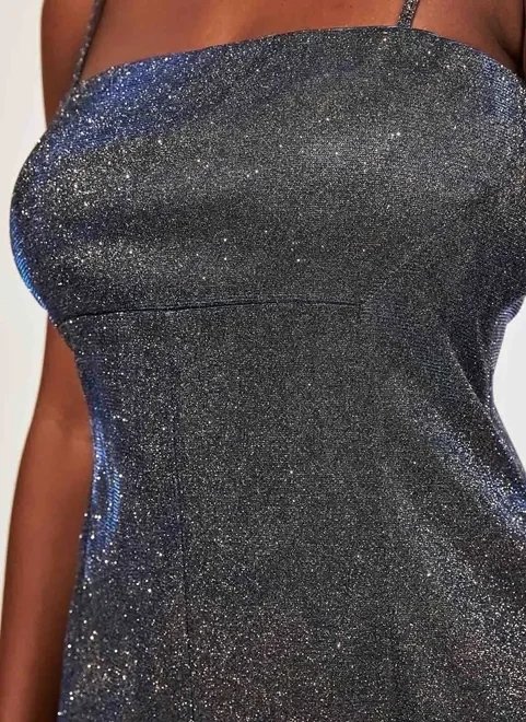 vestido curto com brilho holográfico vestido curto com brilho holográfico