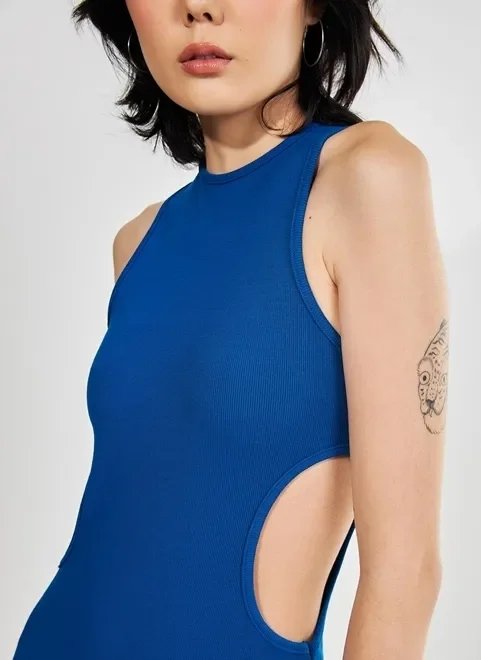 vestido azul com cut out vestido azul com cut out
