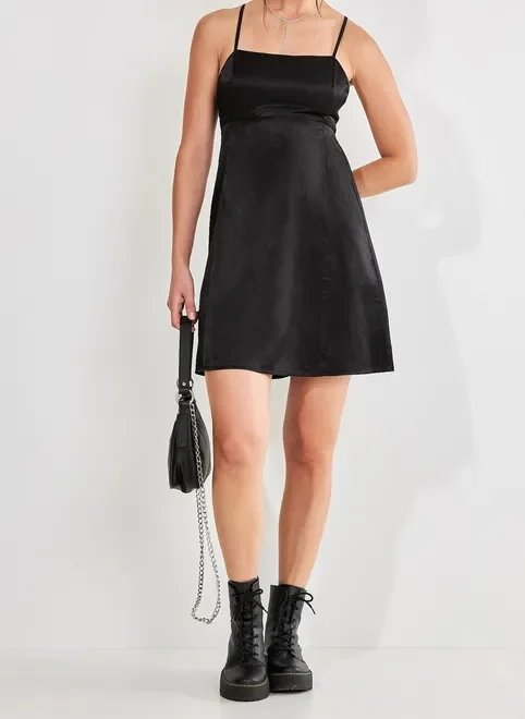 vestido de cetim amarração nas costas vestido de cetim amarração nas costas