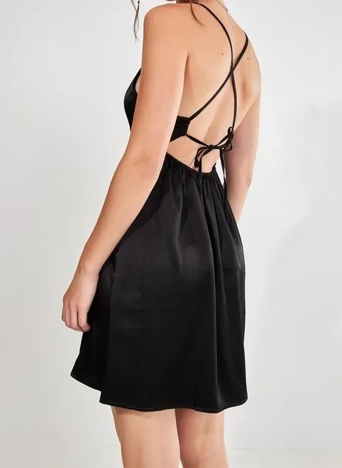 vestido de cetim amarração nas costas vestido de cetim amarração nas costas