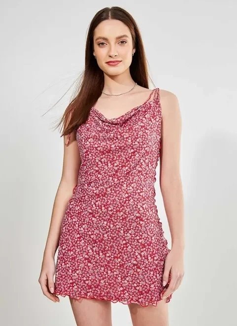 vestido curto em tule vermelho estampado vestido curto em tule vermelho estampado