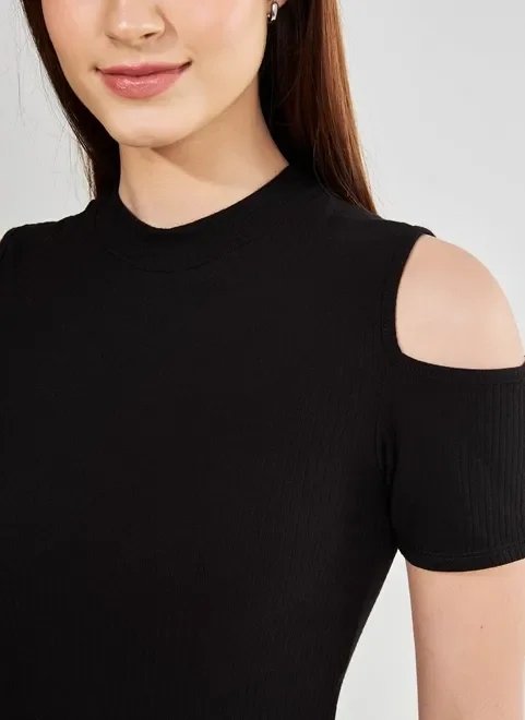 blusa preta com ombro de fora blusa preta com ombro de fora